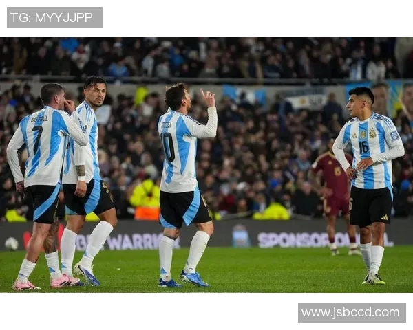 净身高182的足球明星如何在赛场上展现超凡实力与魅力