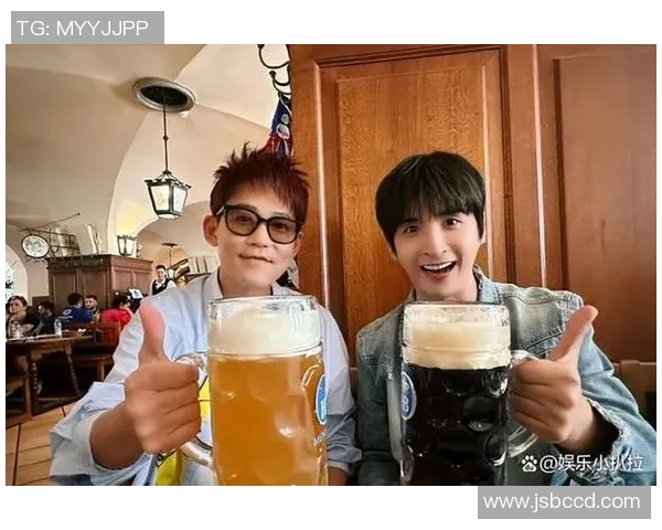 苏醒与足球明星的亲密合照引发粉丝热议背后的故事揭秘